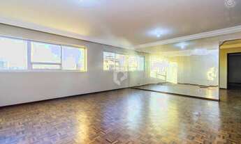 Imagem: More com conforto no Centro!