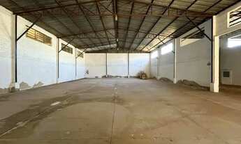 Imagem: Casa com 8 Quarto(s) e 4 banheiro(s) para