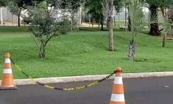 Imagem 2: Terreno À Venda Em Residencial Fechado Com 388.90 m²