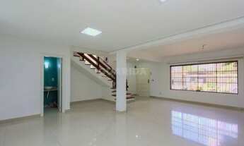 Imagem 2: Casa Residencial com 4 dormitórios, sendo 1 suíte, para alugar no bairro Tristeza