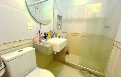 Imagem 8: Reformadíssimo três quartos com suíte, closet e dependência. Reformado no Coração de Copac