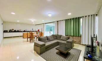 Imagem: Casa Dupléx Moderna - 5 Quartos - Cidade