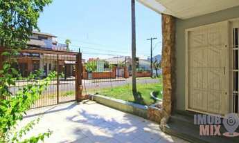 Imagem 2: Casa 3 quartos, com Churrasqueira e pátio, no Bairro São Sebastião, Zona Norte, imediações