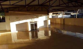 Imagem 3: Casa semi-mobiliada com cobertura e churrasqueira na Av. Olegário Maciel, Ubá-MG