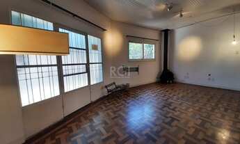 Imagem: Porto Alegre - Casa Padrão - Partenon