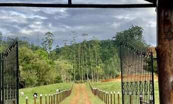 Imagem 5: Casa de vila para venda possui 1500 metros quadrados em Oliveiras - Tijucas - SC