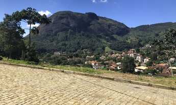 Imagem: Terreno para a construção da casa dos