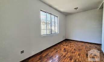 Imagem 2: Apartamento à Venda - Sagrada Família, 2 Quartos, 56 m²