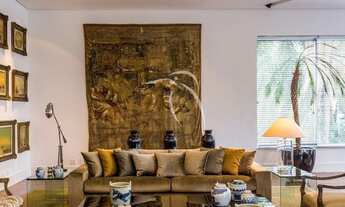 Imagem 3: Casa para aluguel e venda possui 685 metros quadrados com 4 quartos