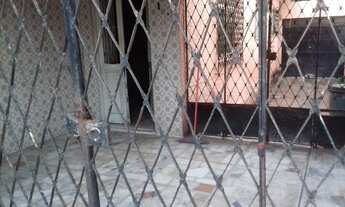 Imagem 2: Casa para venda possui 200 metros quadrados com 4 quartos em Espinheiro - Recife - PE