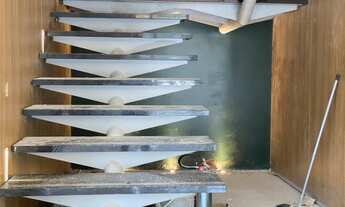 Imagem 4: JASMIM C.ROLIM VENHA SE ENCANTAR COM 219m2 4 suítes condição DIFERENCIADA