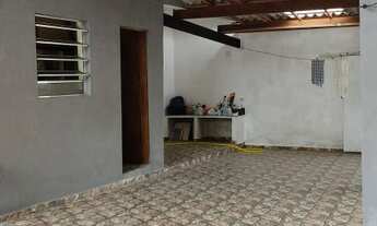 Imagem 7: Casa para venda tem 250 metros quadrados com 2 quartos