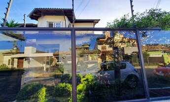 Imagem 2: Casa para venda possui 209 metros quadrados com 5 quartos em Córrego Grande - Florianópoli