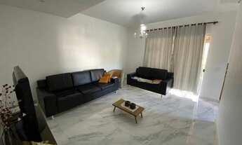 Imagem 2: Linda casa colonial com 03 quartos com 01 suíte amplo quintal e 6 vagas