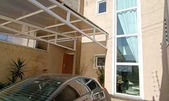 Imagem: Casa de vila moderna disponível para locação