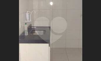 Imagem 6: Edificio no coração da gruta de lourdes