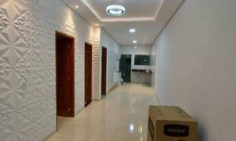 Imagem 2: Linda Casa no Parque das Laranjeiras com 2 quartos / climatizada