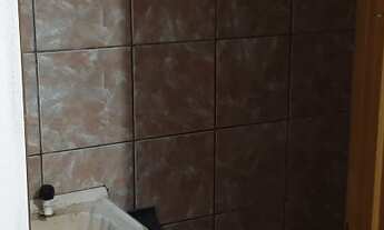 Imagem 2: Sobradinho com 4 quartos sendo um suíte. Sala, cozinha. Banheiro social Garagem