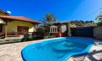 Imagem 2: Casa com 3 dormitórios à venda, 132 m² por R$ 800.000,00 - Albuquerque - Teresópolis/RJ