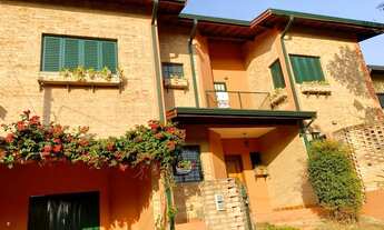 Imagem 2: Sobrado estilo rústico com 3 dormitórios para alugar, 328 m² por R$ 4.700/mês - Cidade Uni