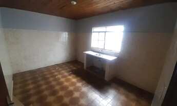 Imagem 4: Casa. Bairro Batistão de 2 quartos, e etc sem garagem. incluso água. São 2 casas juntas