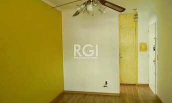 Imagem 3: Apartamento com 2 dormitórios , 1 vaga de garagem no bairro Sarandi em Porto Alegre