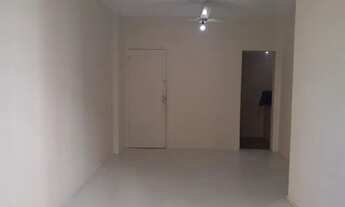 Imagem 3: Sala, varanda, 2 quartos, banheiro, cozinha com dependência completa