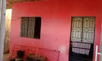 Imagem 2: Casa na parte alta, próximo ao Ceasa! De esquina e com ótima localização! Aceito propostas