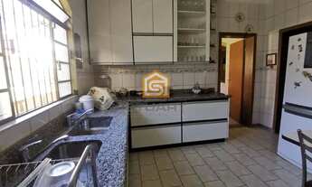 Imagem 7: Casa com 4 quartos e 3 suítes com 6 vagas