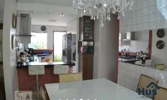 Imagem 6: Casa Linear em Excelente Localização com 3 Quartos, Suíte, Closet e Vaga para 5 Carros no