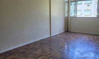 Imagem 3: Apartamento para venda possui 65 metros quadrados com 2 quartos em Catete - Rio de Janeiro