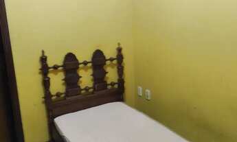 Imagem 2: Quarto mobiliado