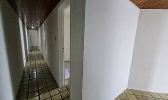 Imagem 7: Apartamento - Beira Mar de Candeias - 04 Qts/01 Suíte - C/Planejados - Varanda - Piscina