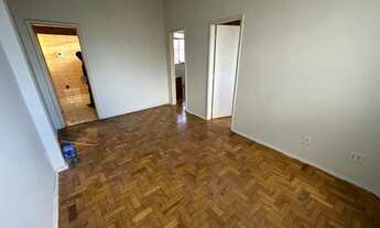 Imagem 2: Apartamento para aluguel com 58 metros quadrados com 2 quartos em Centro - Belo Horizonte