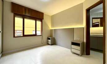 Imagem 4: No centro de Capão, junto a praça da igreja!!!