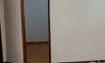 Imagem 2: QND 26 Alugo casa Fundos 3Qts, garagem, independente, próx à Praça do Bicalho