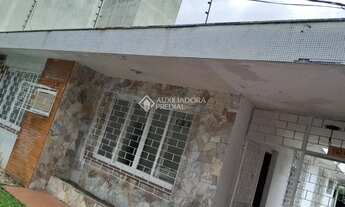 Imagem 7: Casa de 4 quartos com 3 vagas à venda no bairro Vila Ipiranga em Porto Alegre