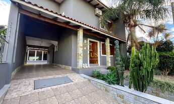 Imagem: Casa à venda com dois terrenos, piscina