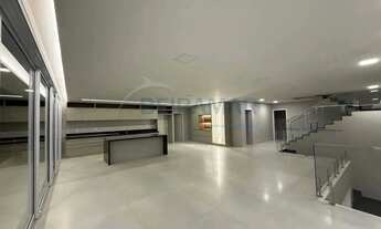 Imagem 2: Casa Nova e Sofisticada com 5 Suítes, Piscina e Elevador à Venda no Condomínio Máxximo Gar