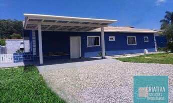 Imagem: Casa na região de Florianópolis, um pedaço