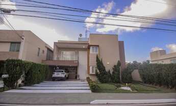 Imagem 5: Casa de condomínio para venda possui 350 metros quadrados com 4 quartos