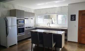 Imagem 7: Sobrado para venda com ótima localização