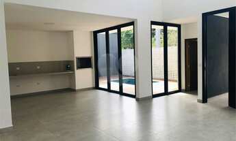 Imagem: Casa Térrea com 3 Suítes no Condomínio