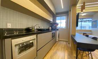 Imagem 6: Cobertura Duplex totalmente mobiliada com 2 suítes e vista parcial mar em Jurerê Internaci