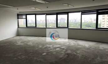 Imagem 4: Uma das construções mais tradicionais e emblemáticas de São Paulo. Ao mesmo tempo, o proje