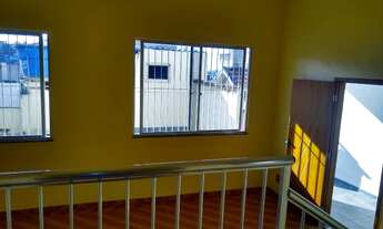 Imagem 4: 2 casas de laje, amplas, sendo uma com 3 quartos (2 suítes) e outra com garagem 2 carros