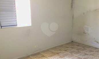 Imagem 4: Sobrado com 180 m² sendo 4 dormitórios, 1 suíte e 2 vagas de garagem