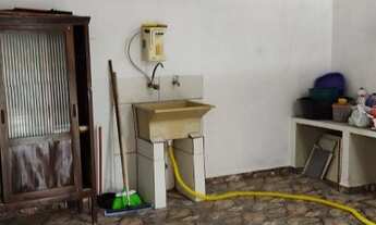 Imagem 6: Casa para venda tem 250 metros quadrados com 2 quartos