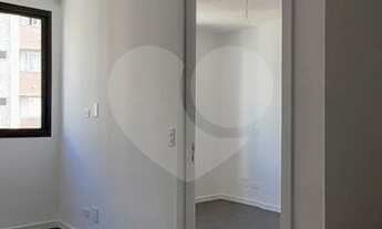 Imagem 2: Apartamento de 1 quarto, 25m², 12º andar, na região do Centro/Batel de Curitiba