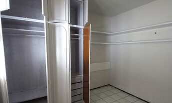 Imagem 7: Casa para venda tem 210 metros quadrados com 4 quartos em Papicu - Fortaleza - Ceará